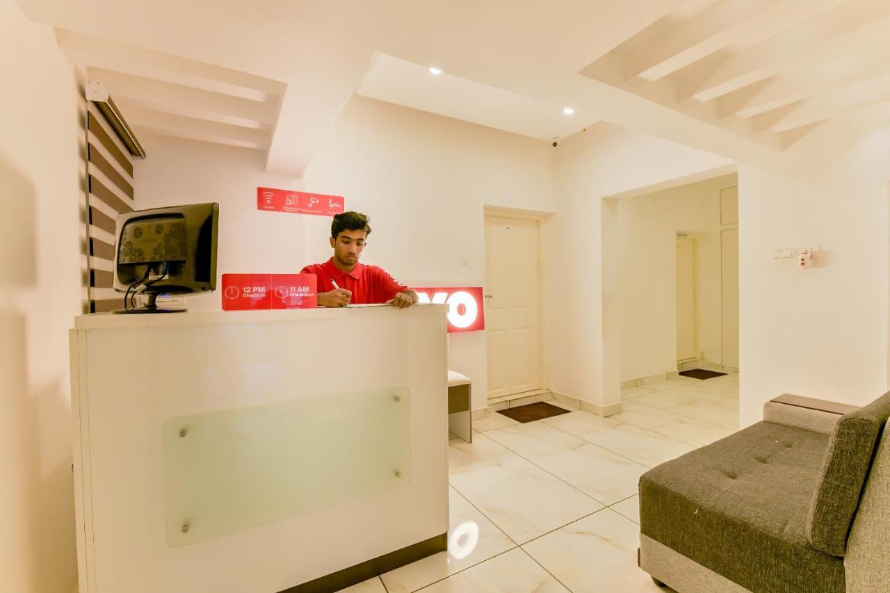 Vaccinated Staff - Oyo 15973 F Square Hotel Kochi Екстериор снимка